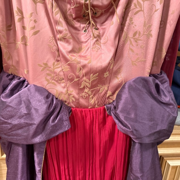 Plus Size Disney Hocus Pocus Women's Sarah Sanderson Halloween Costume - Picture 5 of 8